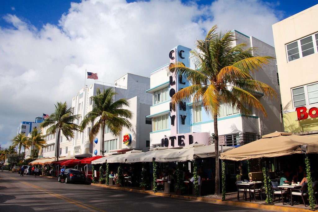 Ocean Drive free things to do in miami