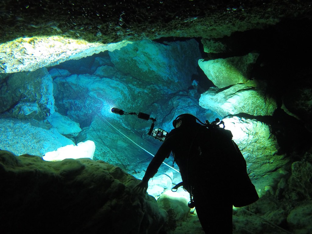 Blue Grotto Dive Resort