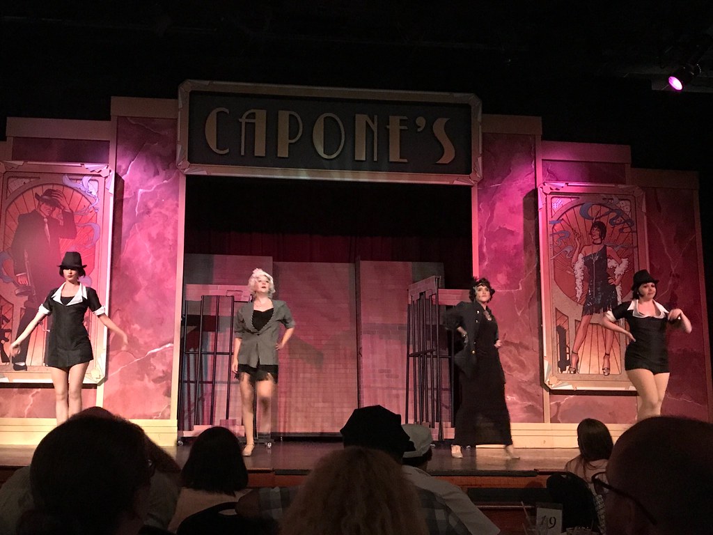 Capone’s Dinner and Show