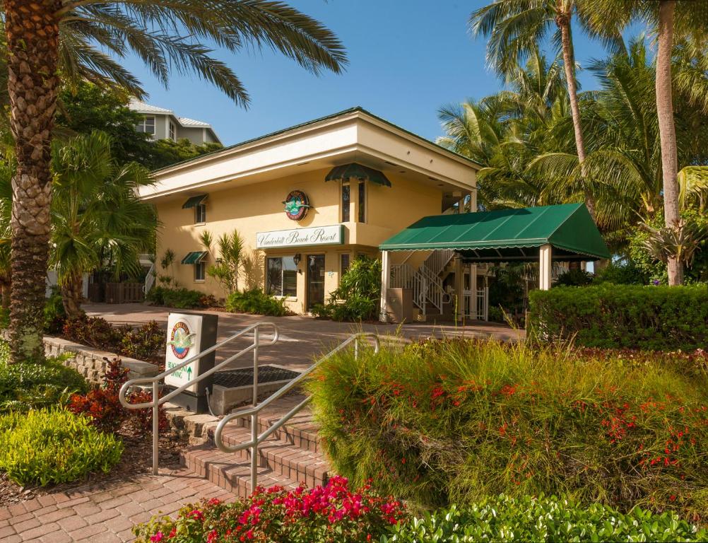 Entrance of the Vanderbilt Beach Resort in Naples, Florida